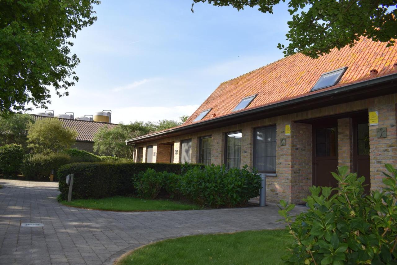 De Meiboom Vakantiehoeve Tot 21 Pers Langemark Eksteriør billede